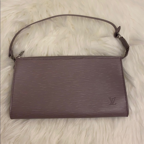 Louis Vuitton Handbags - Authentic Louis Vuitton Epi Pochette